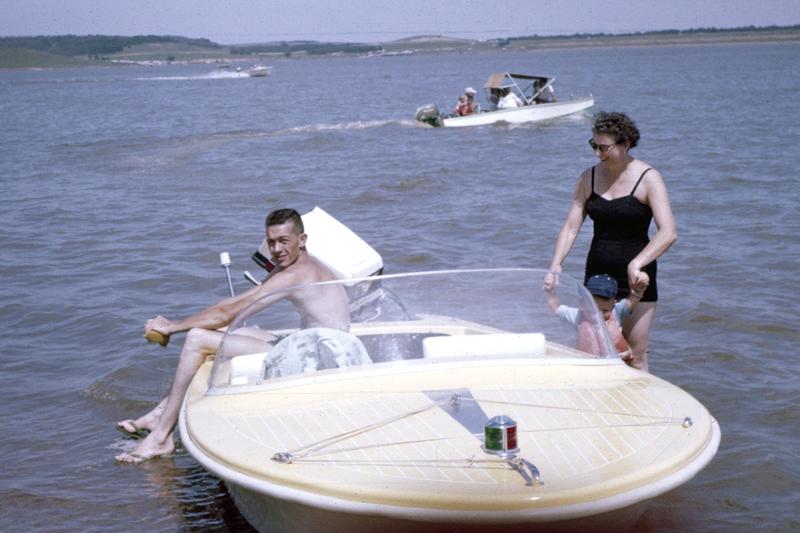 1959 (June) - Roy, Dorothy @ Hula Lake.jpg