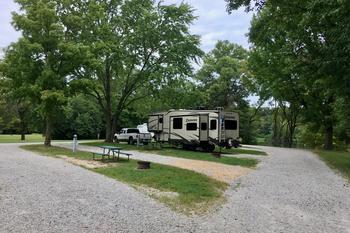 Okaw Valley Campground - Brownstown, IL