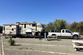 Almond Tree Oasis RV Park - Coalinga, CA